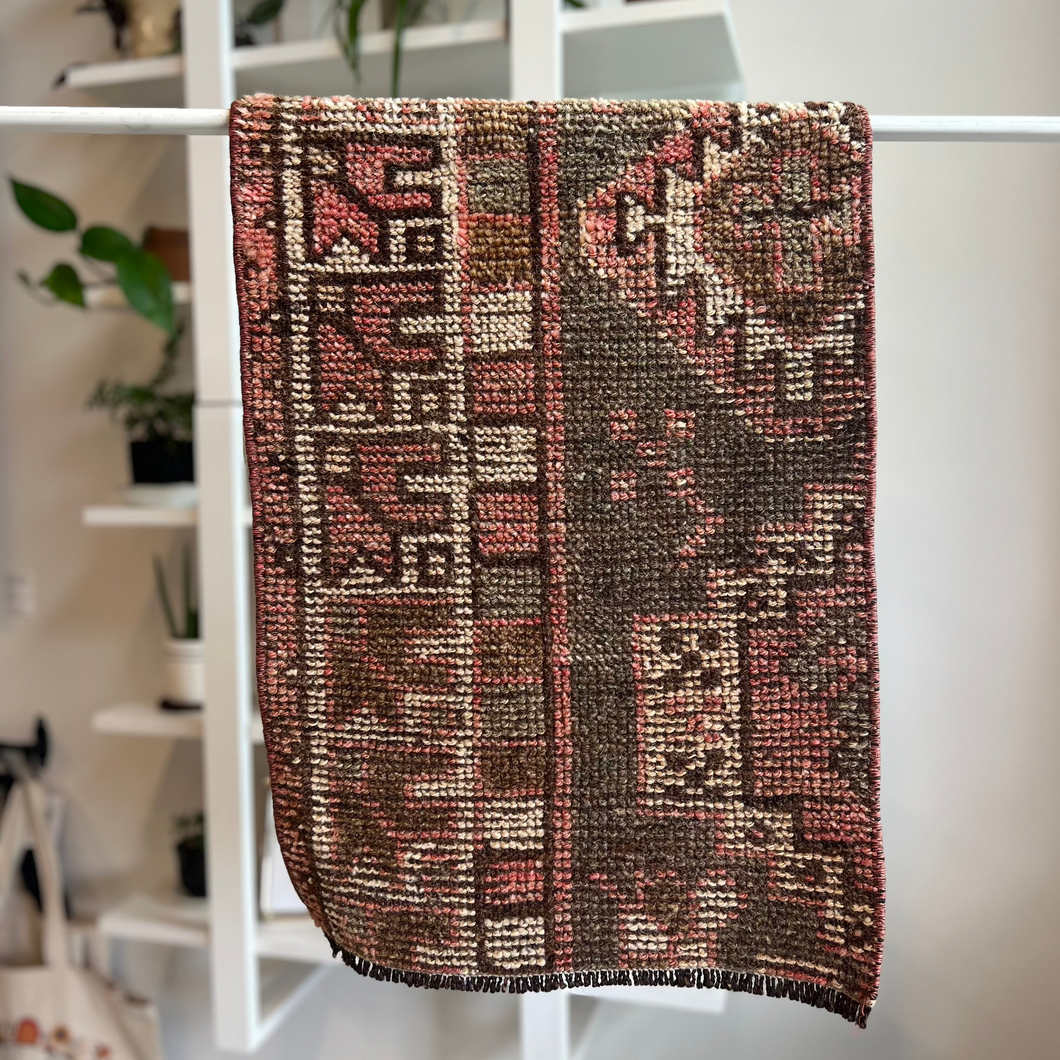 Little Vintage Turkish Rug (3'4